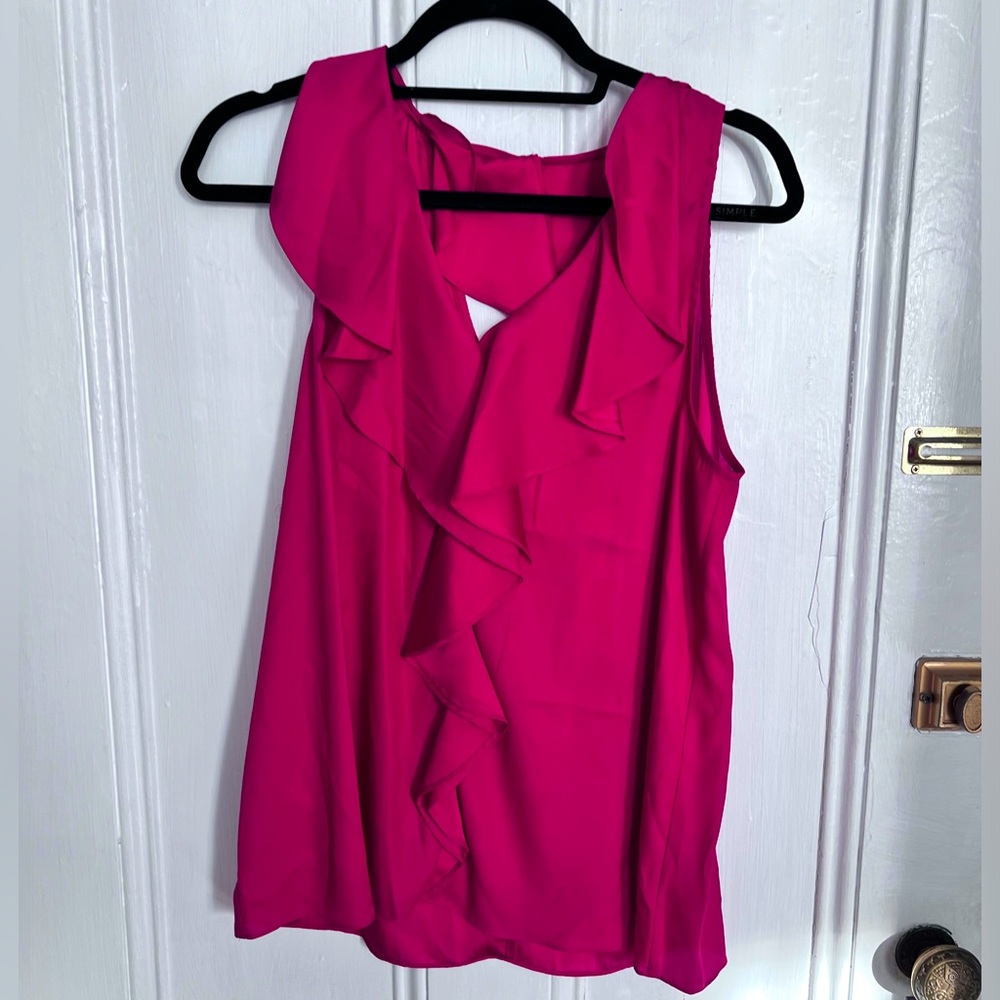 BCBGeneration sleeveless ruffled top size L